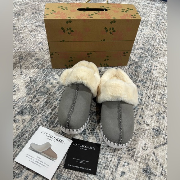 Ilse Jacobsen Cream Shearling Slippers - Picture 2 of 9